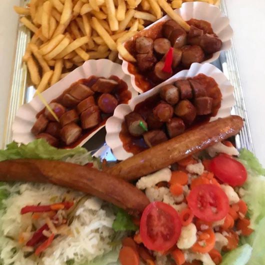 Curry Wurst - Bratwurst Platte